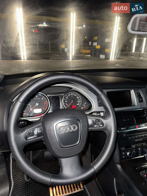 Внедорожник / Кроссовер Audi Q7 2007 в Измаиле