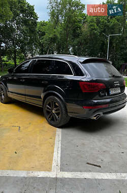 Внедорожник / Кроссовер Audi Q7 2010 в 