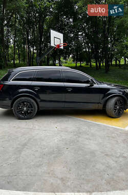 Внедорожник / Кроссовер Audi Q7 2010 в 