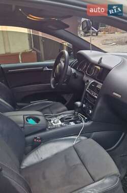 Внедорожник / Кроссовер Audi Q7 2007 в 
