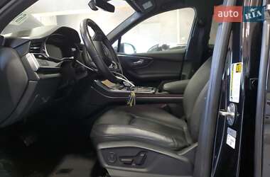Внедорожник / Кроссовер Audi Q7 2020 в 