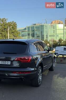 Внедорожник / Кроссовер Audi Q7 2012 в 