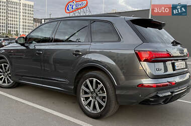 Внедорожник / Кроссовер Audi Q7 2020 в 