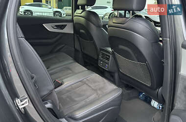 Внедорожник / Кроссовер Audi Q7 2020 в 
