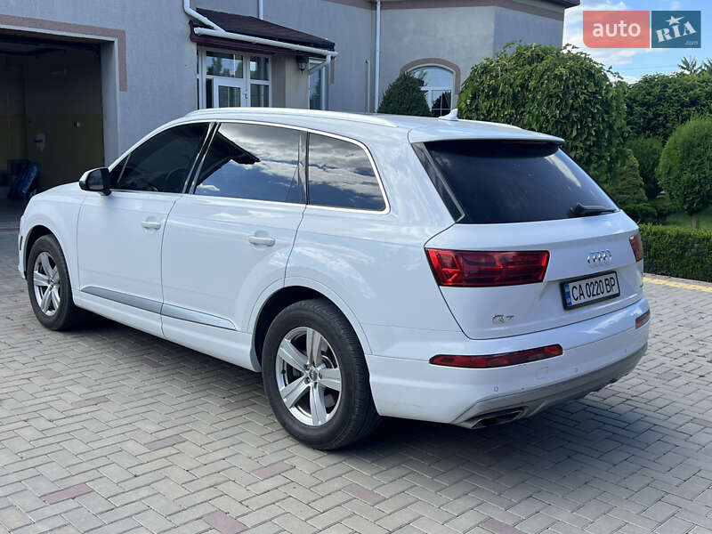 Позашляховик / Кросовер Audi Q7 2018 в Умані