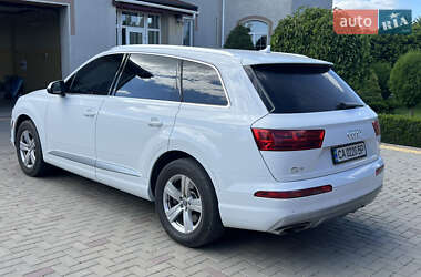 Внедорожник / Кроссовер Audi Q7 2018 в 