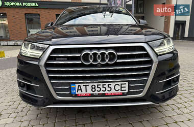 Внедорожник / Кроссовер Audi Q7 2016 в 