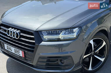 Внедорожник / Кроссовер Audi Q7 2018 в 