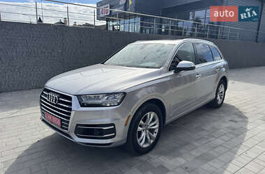Внедорожник / Кроссовер Audi Q7 2017 в 
