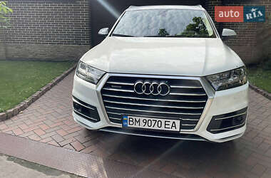 Внедорожник / Кроссовер Audi Q7 2016 в 