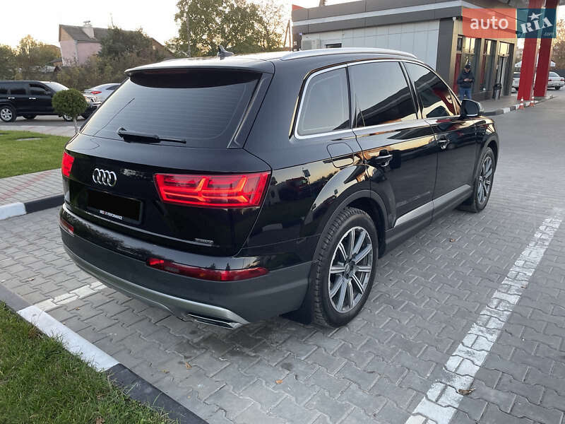Внедорожник / Кроссовер Audi Q7 2016 в Днепре