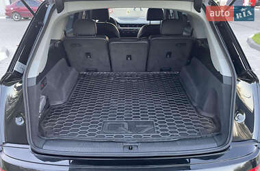 Внедорожник / Кроссовер Audi Q7 2016 в 