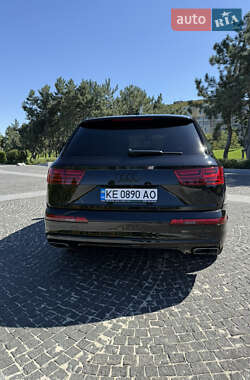 Внедорожник / Кроссовер Audi Q7 2019 в 