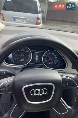 Внедорожник / Кроссовер Audi Q7 2011 в 