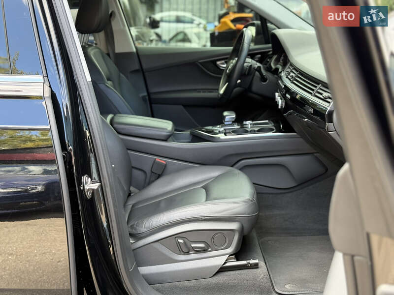 Внедорожник / Кроссовер Audi Q7 2019 в Киеве фото 38 Внедорожник / Кроссовер Audi Q7 2019 в Киеве