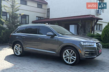 Внедорожник / Кроссовер Audi Q7 2018 в 