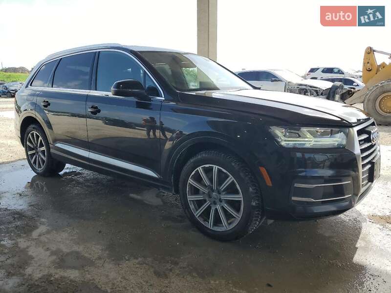 Внедорожник / Кроссовер Audi Q7 2018 в Киеве