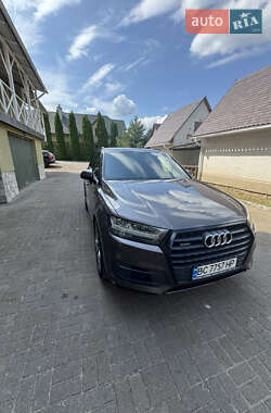 Позашляховик / Кросовер Audi Q7 2017 в 