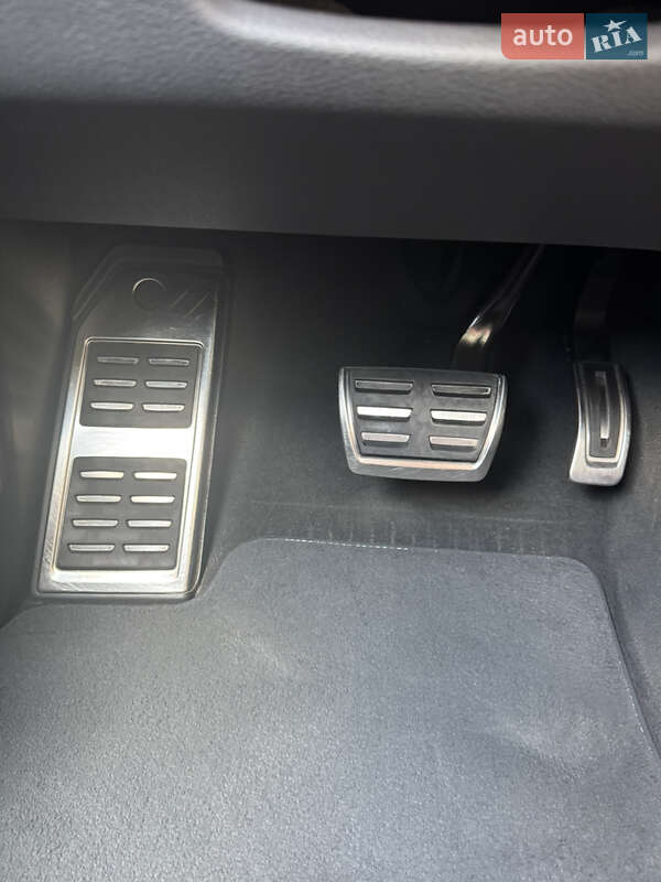 Внедорожник / Кроссовер Audi Q7 2017 в Судовой Вишне