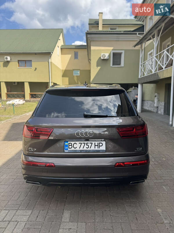 Внедорожник / Кроссовер Audi Q7 2017 в Судовой Вишне