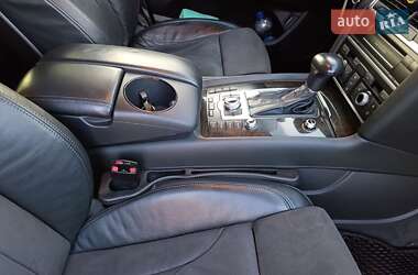 Внедорожник / Кроссовер Audi Q7 2013 в 