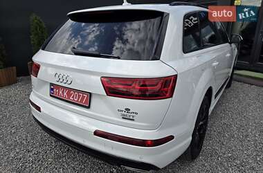 Внедорожник / Кроссовер Audi Q7 2017 в 