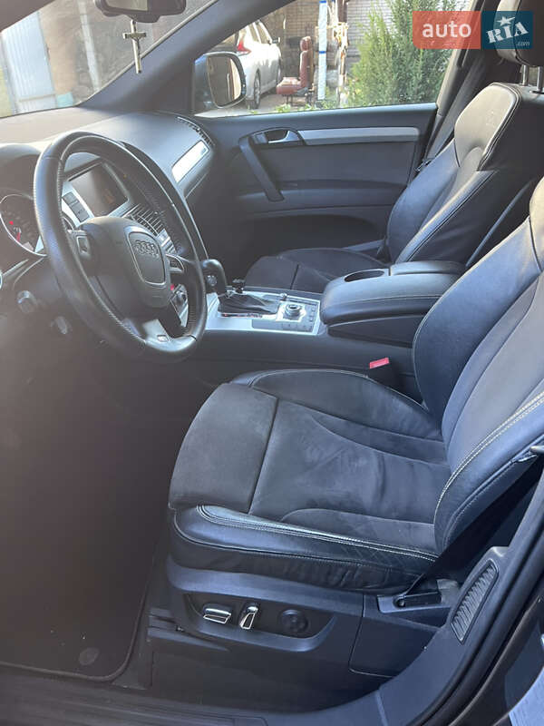 Позашляховик / Кросовер Audi Q7 2011 в Вінниці