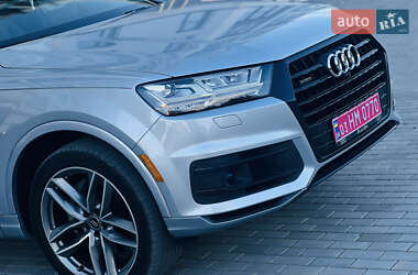 Внедорожник / Кроссовер Audi Q7 2017 в 