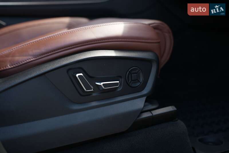 Позашляховик / Кросовер Audi Q7 2019 в Мукачевому