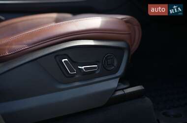 Внедорожник / Кроссовер Audi Q7 2019 в 