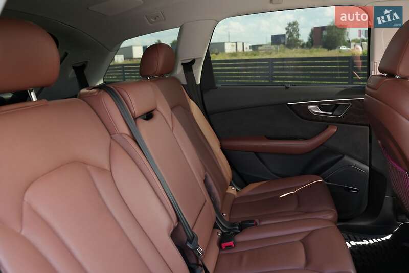 Позашляховик / Кросовер Audi Q7 2019 в Мукачевому