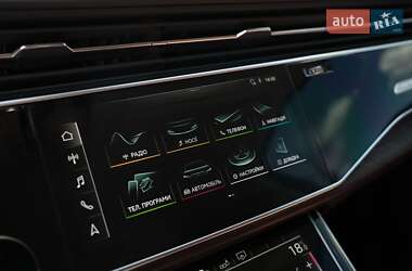 Внедорожник / Кроссовер Audi Q7 2019 в 