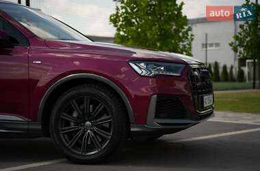 Внедорожник / Кроссовер Audi Q7 2019 в 