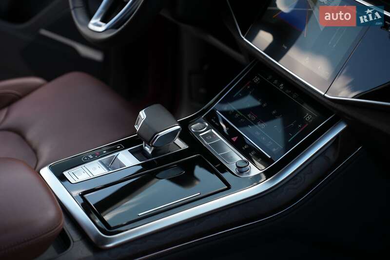 Позашляховик / Кросовер Audi Q7 2019 в Мукачевому