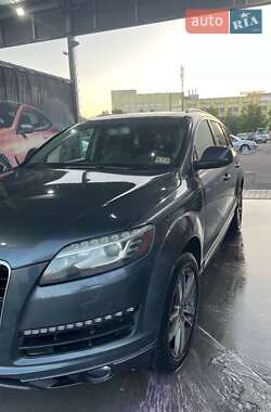 Внедорожник / Кроссовер Audi Q7 2013 в 