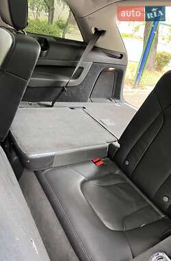 Внедорожник / Кроссовер Audi Q7 2013 в 