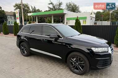 Внедорожник / Кроссовер Audi Q7 2016 в 