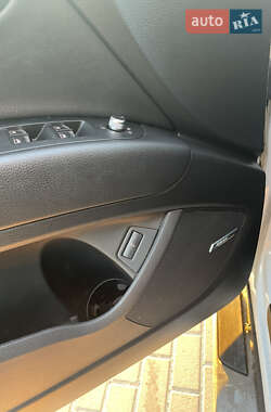 Позашляховик / Кросовер Audi Q7 2012 в 
