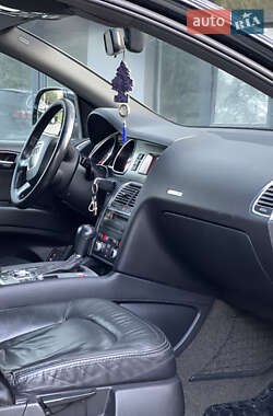 Внедорожник / Кроссовер Audi Q7 2006 в 