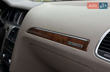 Внедорожник / Кроссовер Audi Q7 2012 в 