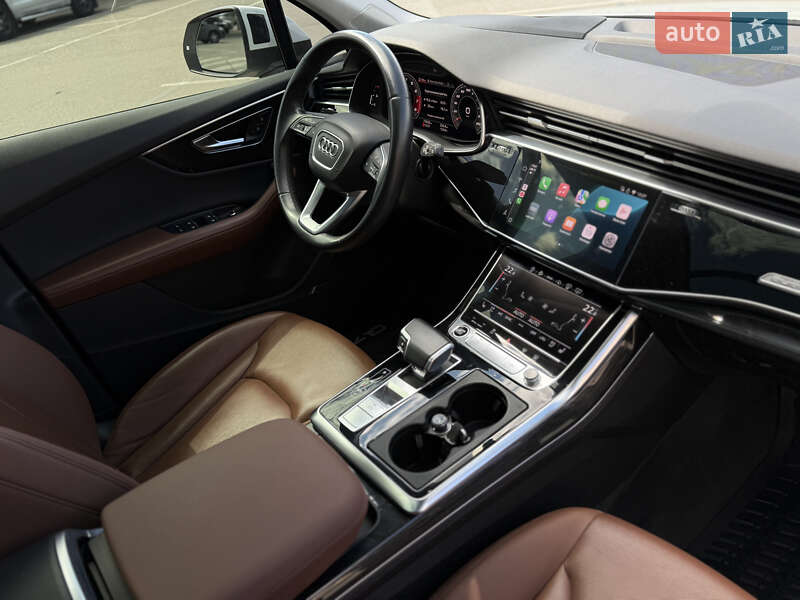 Позашляховик / Кросовер Audi Q7 2020 в Вінниці