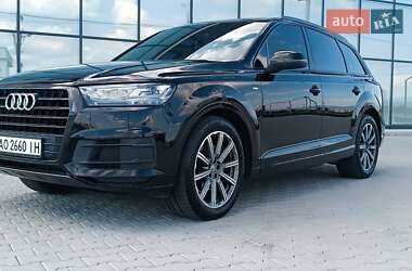 Позашляховик / Кросовер Audi Q7 2017 в Хусті
