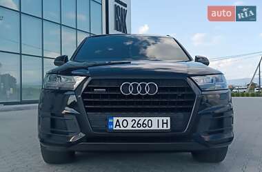 Внедорожник / Кроссовер Audi Q7 2017 в 