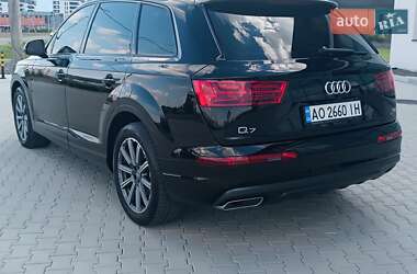 Внедорожник / Кроссовер Audi Q7 2017 в 
