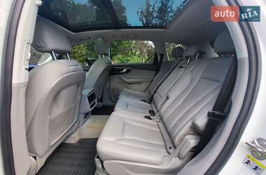 Внедорожник / Кроссовер Audi Q7 2022 в 