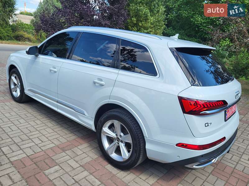 Внедорожник / Кроссовер Audi Q7 2022 в Запорожье