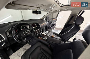 Внедорожник / Кроссовер Audi Q7 2013 в 