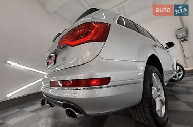 Внедорожник / Кроссовер Audi Q7 2013 в 