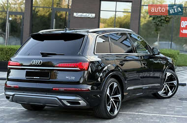 Внедорожник / Кроссовер Audi Q7 2020 в 