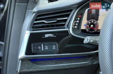 Внедорожник / Кроссовер Audi Q7 2020 в 